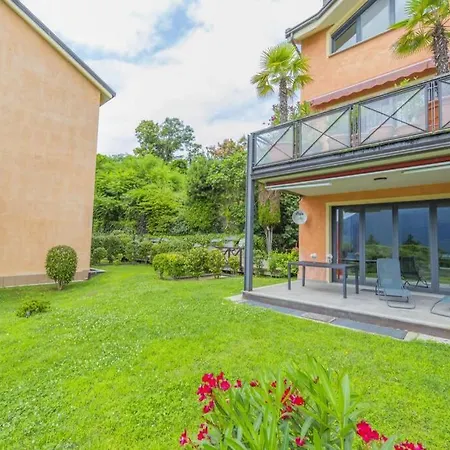 Stella Luxury Villa Ada شقة *